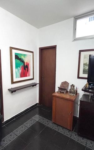 Casa à venda com 248m², 3 quartos e 2 vagasSala