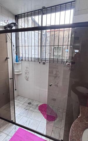 Casa à venda com 248m², 3 quartos e 2 vagasBanheiro