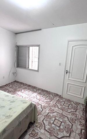Casa à venda com 248m², 3 quartos e 2 vagasQuarto