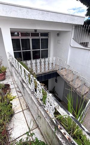 Casa à venda com 248m², 3 quartos e 2 vagasÁrea externa