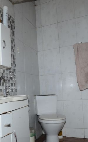 Casa para alugar com 100m², 2 quartos e 1 vagaBanheiro
