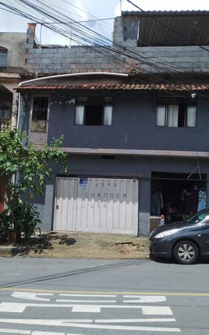 Casa para alugar com 100m², 2 quartos e 1 vaga Casa para alugar com 100m², 2 quartos e 1 vagaFachada