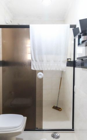 Casa à venda com 400m², 6 quartos e 1 vagaBanheiro Quarto 3 - Suíte