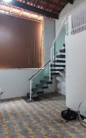 Casa à venda com 400m², 6 quartos e 1 vagaSalão Casa 2