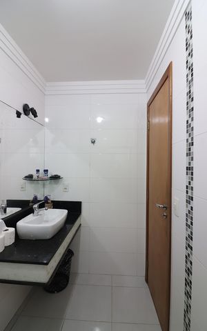 Casa à venda com 300m², 3 quartos e 4 vagasBanheiro Social