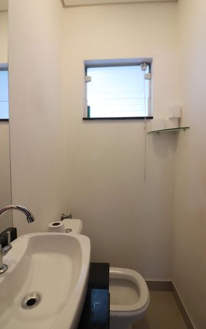 Casa à venda com 300m², 3 quartos e 4 vagasLavabo 