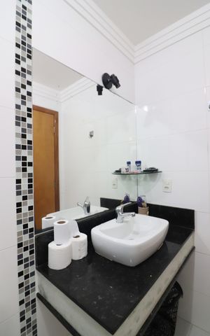 Casa à venda com 300m², 3 quartos e 4 vagasBanheiro Social