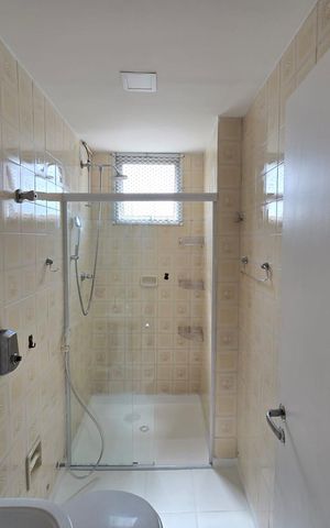 Apartamento à venda com 56m², 2 quartos e 1 vaga Apartamento à venda com 56m², 2 quartos e 1 vagaBanheiro Social