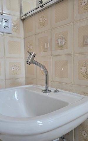 Apartamento à venda com 56m², 2 quartos e 1 vaga Apartamento à venda com 56m², 2 quartos e 1 vagaBanheiro Social