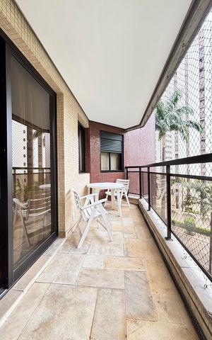 Apartamento para alugar com 126m², 3 quartos e 2 vagas Apartamento para alugar com 126m², 3 quartos e 2 vagasVaranda