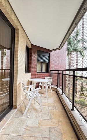 Apartamento para alugar com 126m², 3 quartos e 2 vagas Apartamento para alugar com 126m², 3 quartos e 2 vagasVaranda
