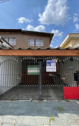 Casa à venda com 128m², 3 quartos e 2 vagasFachada+Placa 