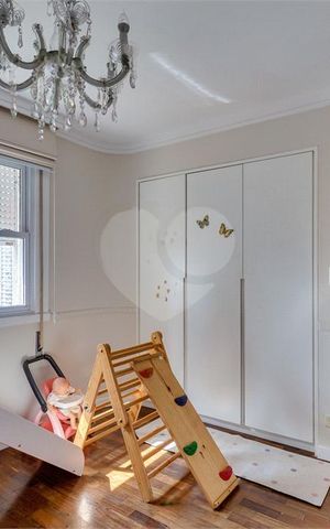 Apartamento à venda com 176m², 4 quartos e 3 vagas