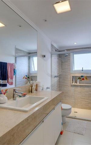 Apartamento à venda com 176m², 4 quartos e 3 vagas