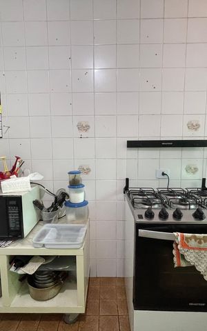 Casa à venda com 147m², 5 quartos e 2 vagas Casa à venda com 147m², 5 quartos e 2 vagasCozinha