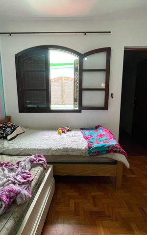 Casa à venda com 147m², 5 quartos e 2 vagas Casa à venda com 147m², 5 quartos e 2 vagasQuarto 1