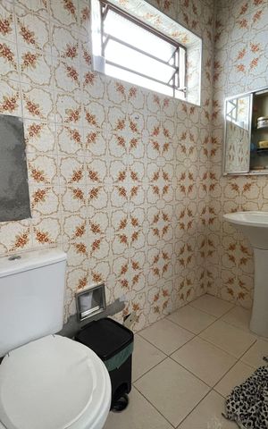 Casa à venda com 147m², 5 quartos e 2 vagas Casa à venda com 147m², 5 quartos e 2 vagasBanheiro 1