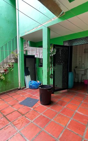 Casa à venda com 147m², 5 quartos e 2 vagas Casa à venda com 147m², 5 quartos e 2 vagasQuintal