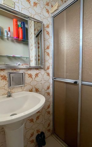 Casa à venda com 147m², 5 quartos e 2 vagas Casa à venda com 147m², 5 quartos e 2 vagasBanheiro 1