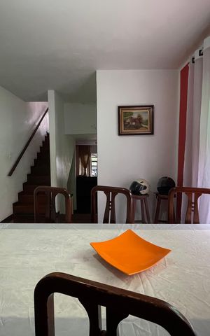 Casa à venda com 147m², 5 quartos e 2 vagas Casa à venda com 147m², 5 quartos e 2 vagasSala de Jantar