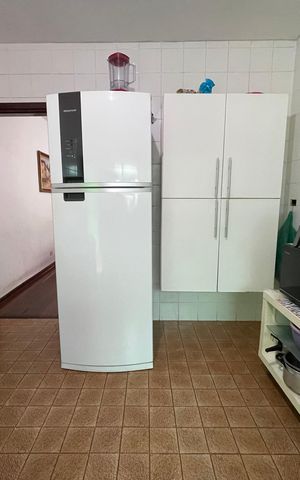 Casa à venda com 147m², 5 quartos e 2 vagas Casa à venda com 147m², 5 quartos e 2 vagasCozinha