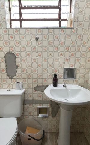 Casa à venda com 147m², 5 quartos e 2 vagas Casa à venda com 147m², 5 quartos e 2 vagasBanheiro 3