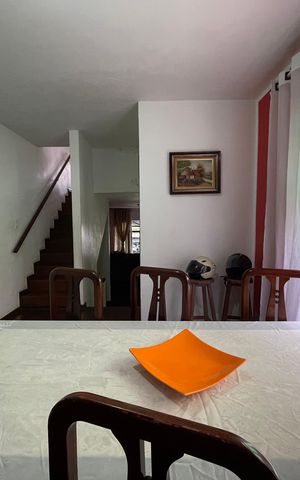 Casa à venda com 147m², 5 quartos e 2 vagas Casa à venda com 147m², 5 quartos e 2 vagasSala de Jantar