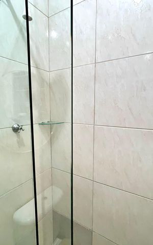 Casa para alugar com 60m², 1 quarto e 1 vaga Casa para alugar com 60m², 1 quarto e 1 vagaBanheiro