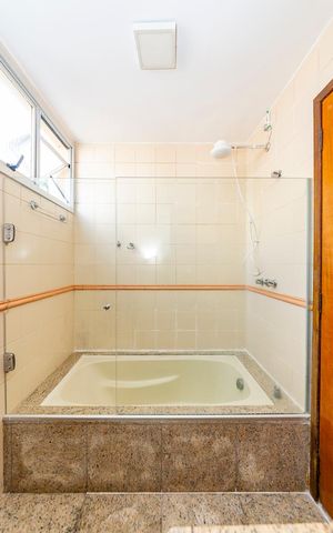 Apartamento para alugar com 98m², 3 quartos e 2 vagas Apartamento para alugar com 98m², 3 quartos e 2 vagasBanheiro da Suíte