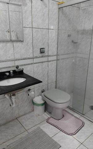 Casa para alugar com 350m², 4 quartos e 3 vagas Casa para alugar com 350m², 4 quartos e 3 vagasBanheiro