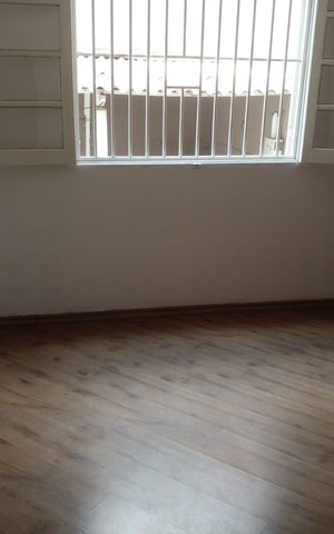 Casa à venda com 260m², 4 quartos e 2 vagas Casa à venda com 260m², 4 quartos e 2 vagasQuarto