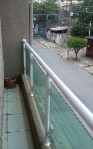 Casa à venda com 260m², 4 quartos e 2 vagas Casa à venda com 260m², 4 quartos e 2 vagasVaranda