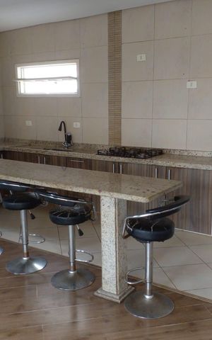 Casa à venda com 260m², 4 quartos e 2 vagas Casa à venda com 260m², 4 quartos e 2 vagasCozinha