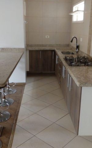 Casa à venda com 260m², 4 quartos e 2 vagas Casa à venda com 260m², 4 quartos e 2 vagasCozinha