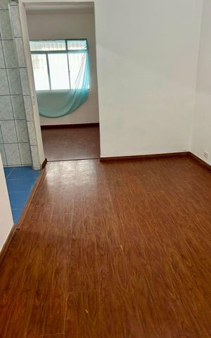 Casa à venda com 209m², 4 quartos e 2 vagas Casa à venda com 209m², 4 quartos e 2 vagasSala