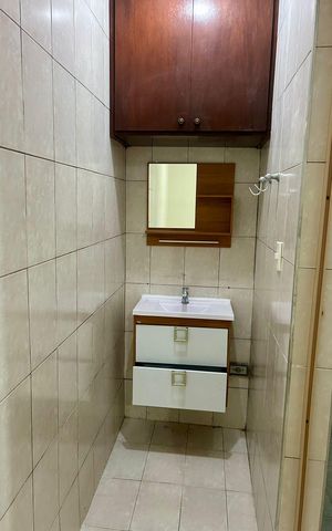 Casa à venda com 209m², 4 quartos e 2 vagas Casa à venda com 209m², 4 quartos e 2 vagasBanheiro