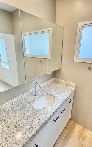 Casa à venda com 160m², 2 quartos e 2 vagas Casa à venda com 160m², 2 quartos e 2 vagasBanheiro da Suíte 2