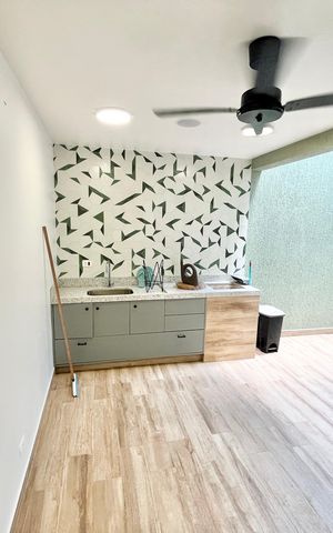 Casa à venda com 160m², 2 quartos e 2 vagas Casa à venda com 160m², 2 quartos e 2 vagasQuintal