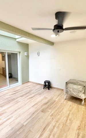Casa à venda com 160m², 2 quartos e 2 vagas Casa à venda com 160m², 2 quartos e 2 vagasQuintal