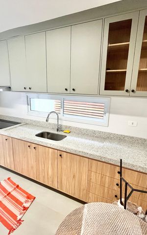 Casa à venda com 160m², 2 quartos e 2 vagas Casa à venda com 160m², 2 quartos e 2 vagasCozinha