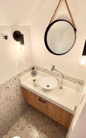 Casa à venda com 160m², 2 quartos e 2 vagas Casa à venda com 160m², 2 quartos e 2 vagasLavabo
