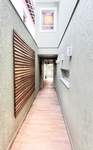 Casa à venda com 160m², 2 quartos e 2 vagas Casa à venda com 160m², 2 quartos e 2 vagasCorredor