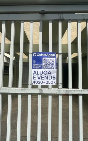 Casa à venda com 160m², 2 quartos e 2 vagas Casa à venda com 160m², 2 quartos e 2 vagasFachada/Placa