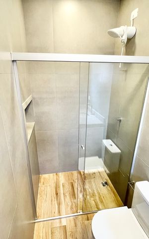 Casa à venda com 160m², 2 quartos e 2 vagas Casa à venda com 160m², 2 quartos e 2 vagasBanheiro da Suíte 1