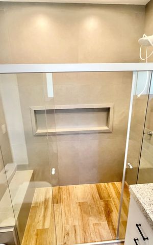Casa à venda com 160m², 2 quartos e 2 vagas Casa à venda com 160m², 2 quartos e 2 vagasBanheiro da Suíte 2