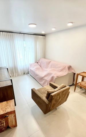 Casa à venda com 160m², 2 quartos e 2 vagas Casa à venda com 160m², 2 quartos e 2 vagasSala