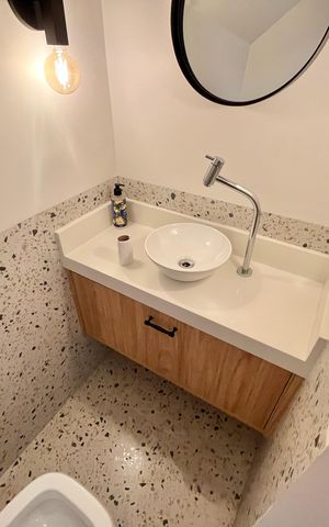 Casa à venda com 160m², 2 quartos e 2 vagas Casa à venda com 160m², 2 quartos e 2 vagasLavabo