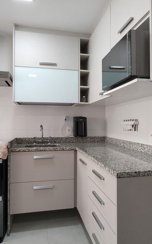 Apartamento à venda com 105m², 3 quartos e 2 vagas Apartamento à venda com 105m², 3 quartos e 2 vagasCozinha - Armários