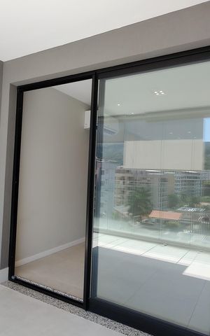 Apartamento à venda com 105m², 3 quartos e 2 vagas Apartamento à venda com 105m², 3 quartos e 2 vagasVaranda gourmet