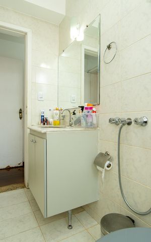 Apartamento à venda com 130m², 3 quartos e 2 vagas Apartamento à venda com 130m², 3 quartos e 2 vagasBANHEIRO1